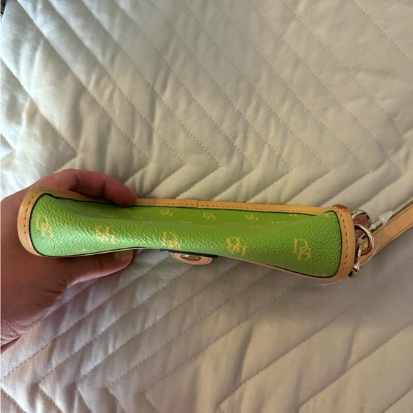 Dooney & Bourke flap wristlet - Picture 6 of 6